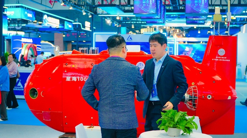 执蔚蓝之笔绘未来篇章——2024东亚海洋博览会启幕(图2)