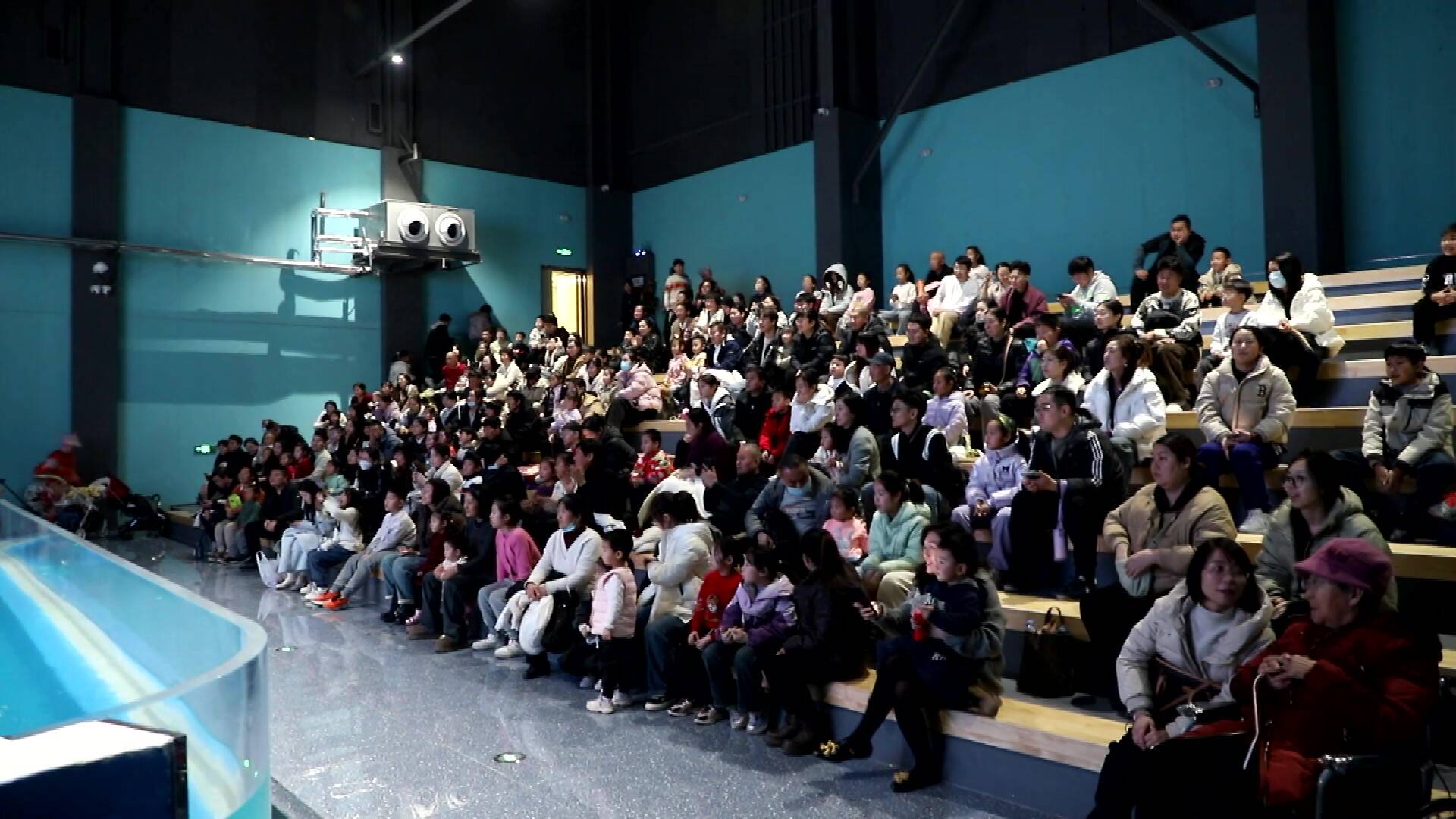 海洋馆、火壶表演、潮冰秀……德百奥莱欢迎您(图2)