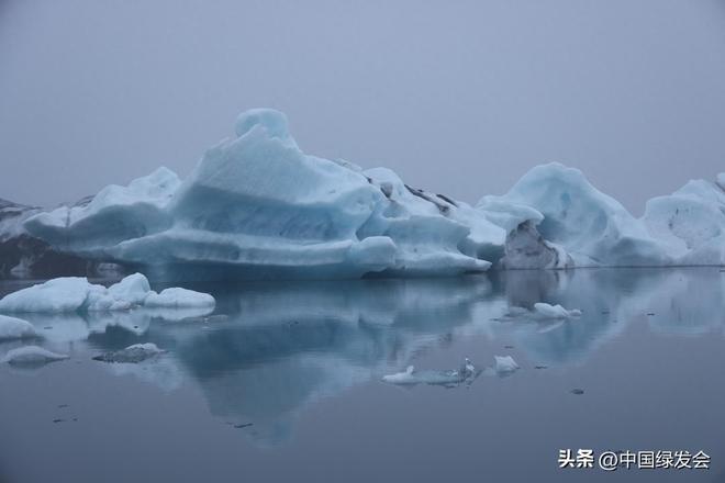 攻坚克难：用航空探测为我国海洋性冰川“量体”(图1)