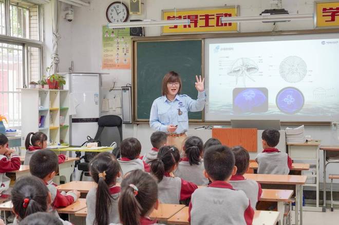 科普研学进校园！济南融创海世界打造优质的“行走课堂”(图2)