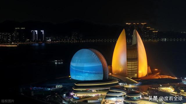 珠海深夜暴击！日月贝灯光亮起的瞬间整座城市都成了深海秘境(图6)