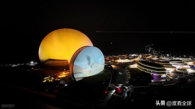 珠海深夜暴击！日月贝灯光亮起的瞬间整座城市都成了深海秘境(图5)