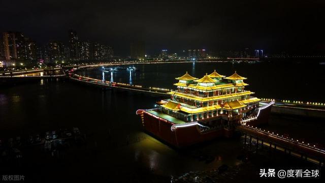 珠海深夜暴击！日月贝灯光亮起的瞬间整座城市都成了深海秘境(图13)