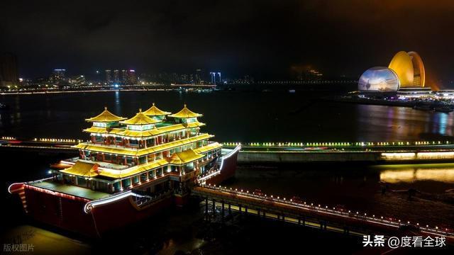 珠海深夜暴击！日月贝灯光亮起的瞬间整座城市都成了深海秘境(图14)