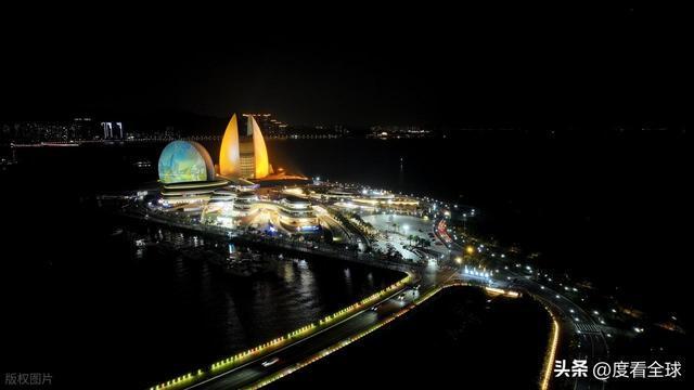 珠海深夜暴击！日月贝灯光亮起的瞬间整座城市都成了深海秘境(图9)