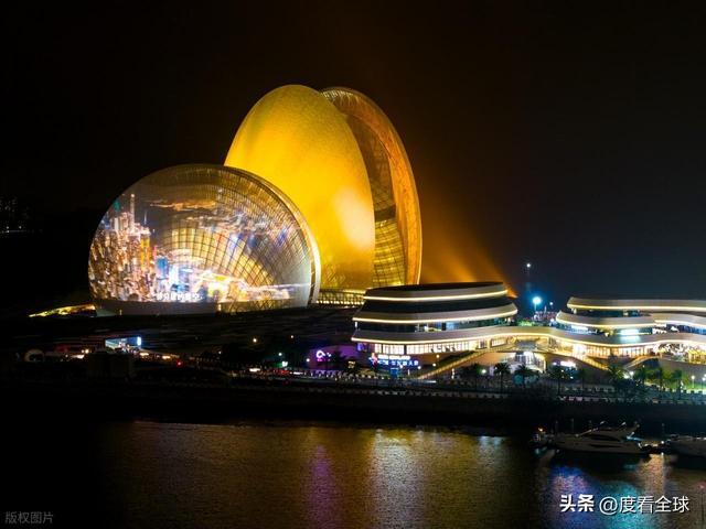 珠海深夜暴击！日月贝灯光亮起的瞬间整座城市都成了深海秘境(图17)
