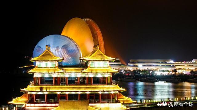 珠海深夜暴击！日月贝灯光亮起的瞬间整座城市都成了深海秘境(图22)