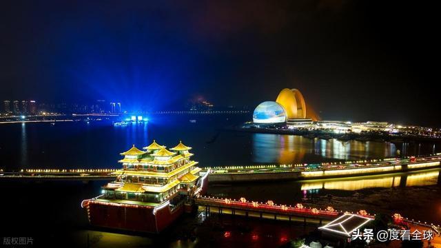 珠海深夜暴击！日月贝灯光亮起的瞬间整座城市都成了深海秘境(图19)
