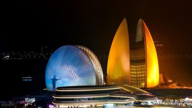 珠海深夜暴击！日月贝灯光亮起的瞬间整座城市都成了深海秘境(图26)