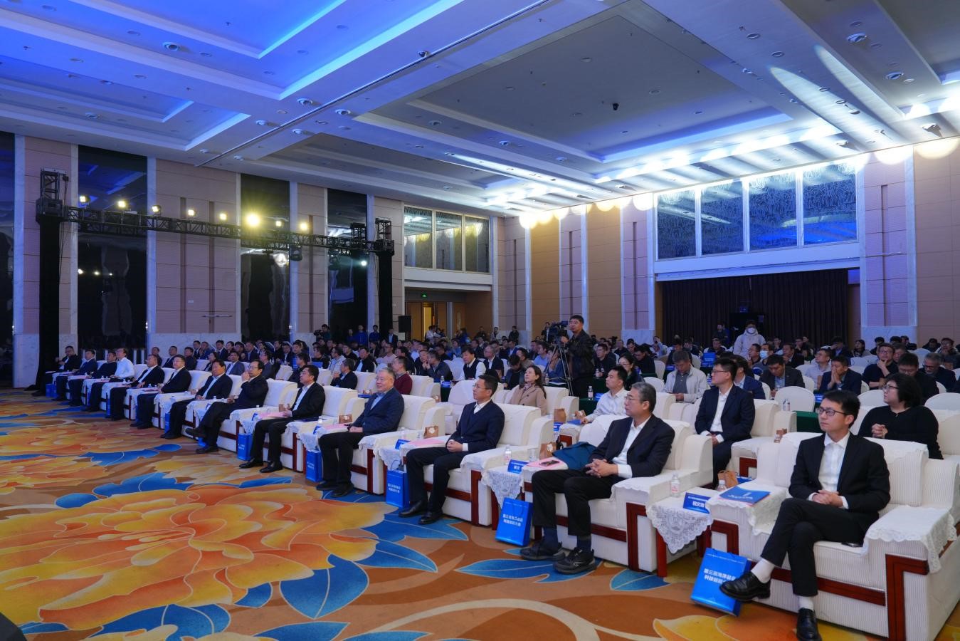海检集团成功举办第三届海洋装备科技创新大会(图8)