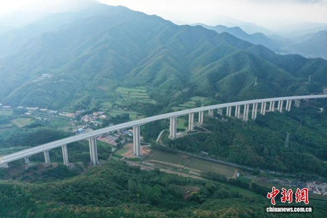 运河今日速览｜广西北部湾港迈入千万标箱时代 北京通州站正式开通投运 大运河诗路艺术展在杭州开幕(图3)