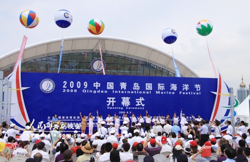 海洋一所构建第三代台风模式使我国台风强度预报精度提升82%(图1)